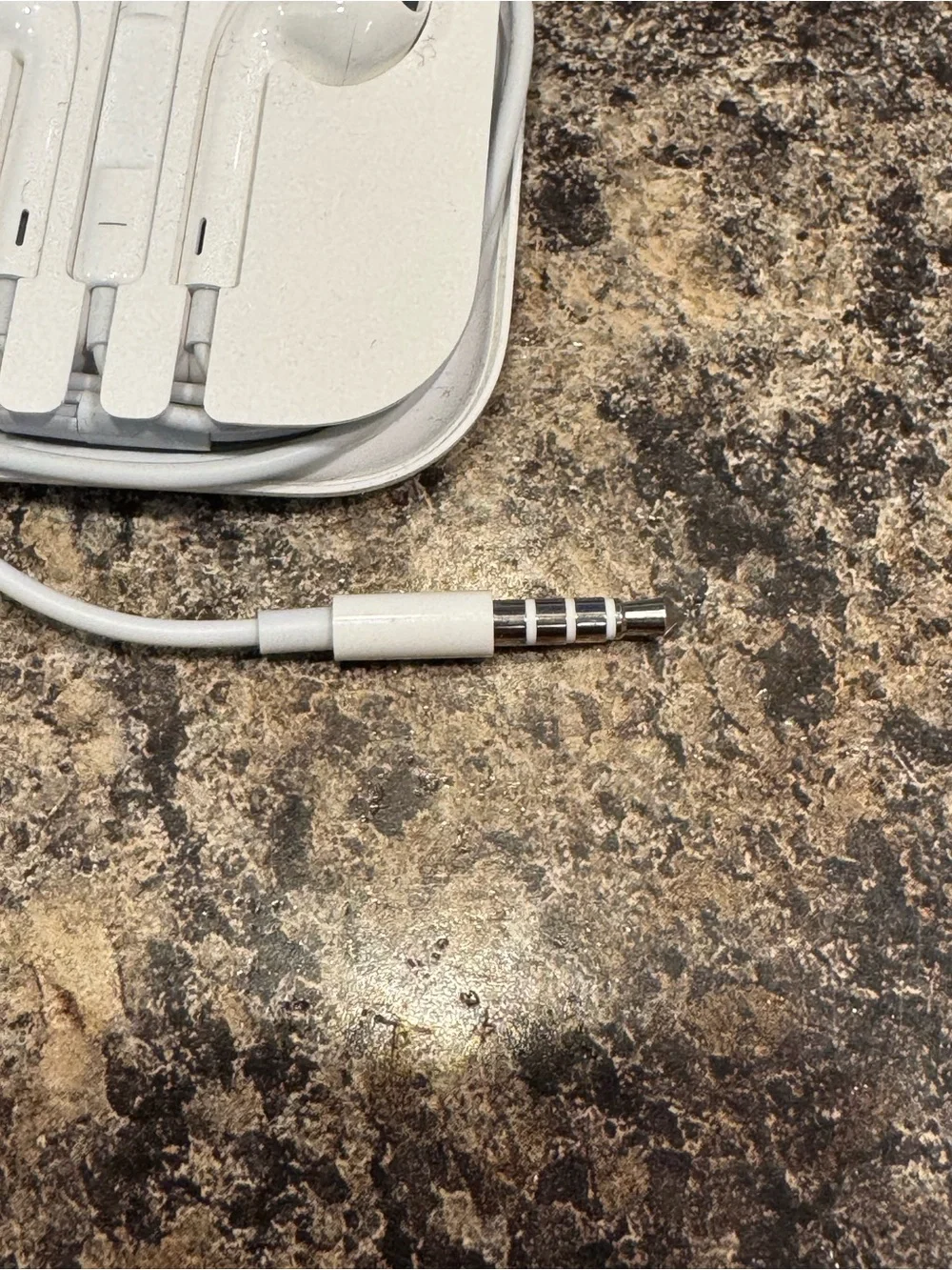 Apple iPhone EarPods OEM Wired Mic 3.5mm Jack Headset Earbuds Headphones